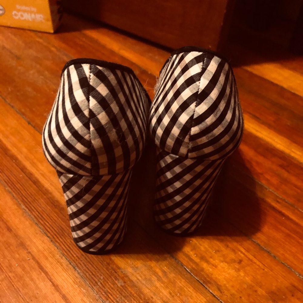 Ann Taylor black and white gingham shoes